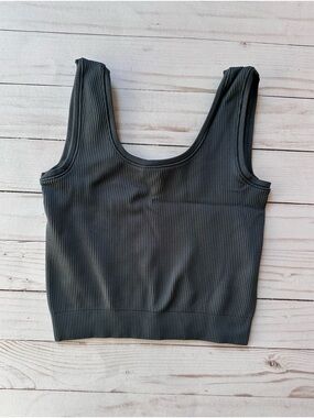 Athleta Girl Rise Above Rib Crop Tank (size 8-10)